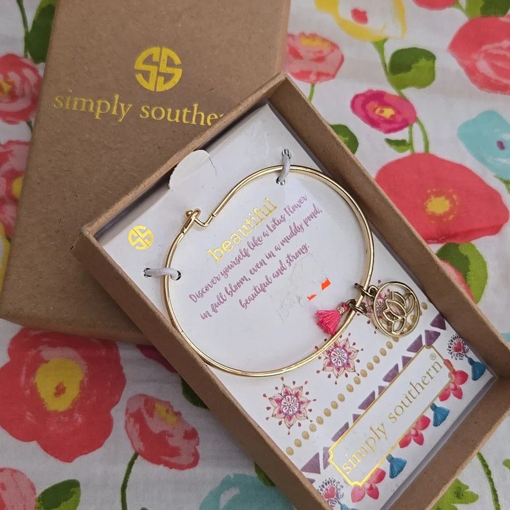🏖 Simply Southern Small Lotus Flower Charm Quote Bracelet In Gift Box